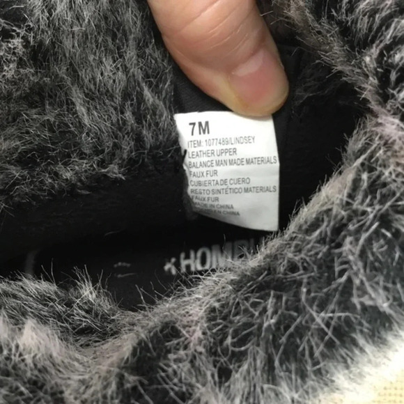 Khombu Women’s Lindsey Suede Ankle Boots - Picture 10 of 10